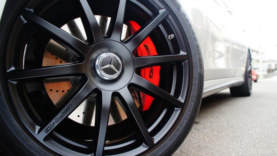 キャリパー塗装施工事例：ベンツS300h W222　キャリパー塗装　COLOR:#001 Italian losso solid＆ホイール塗装（マットブラック） IMG9_1419_BEHa8t_sub6.jpg