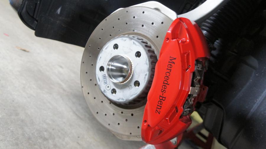 キャリパー塗装施工事例：ベンツCクラス　キャリパー塗装　COLOR:#010 premiun rouge candy red IMG9_1431_PH8Njt_sub1.jpg