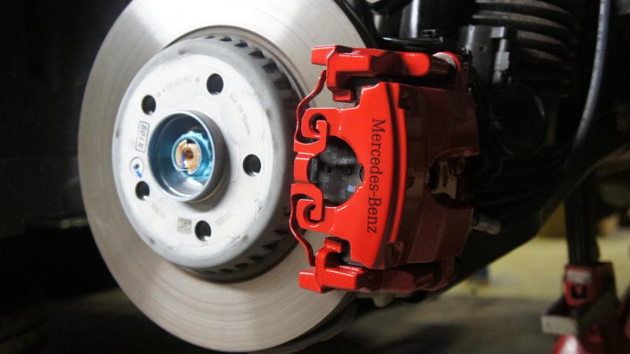 キャリパー塗装施工事例：ベンツCクラス　キャリパー塗装　COLOR:#010 premiun rouge candy red IMG9_1431_PH8Njt_sub2.jpg