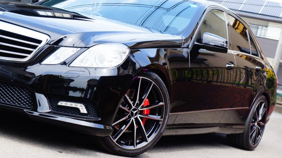 ベンツEクラス W212　キャリパー塗装　COLOR:#001 Italian losso solid