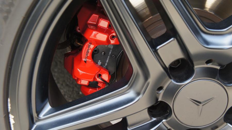 キャリパー塗装施工事例：ベンツEクラス　キャリパー塗装　COLOR:#001 Italian losso solid IMG9_1591_z0jVGn_sub1.jpg