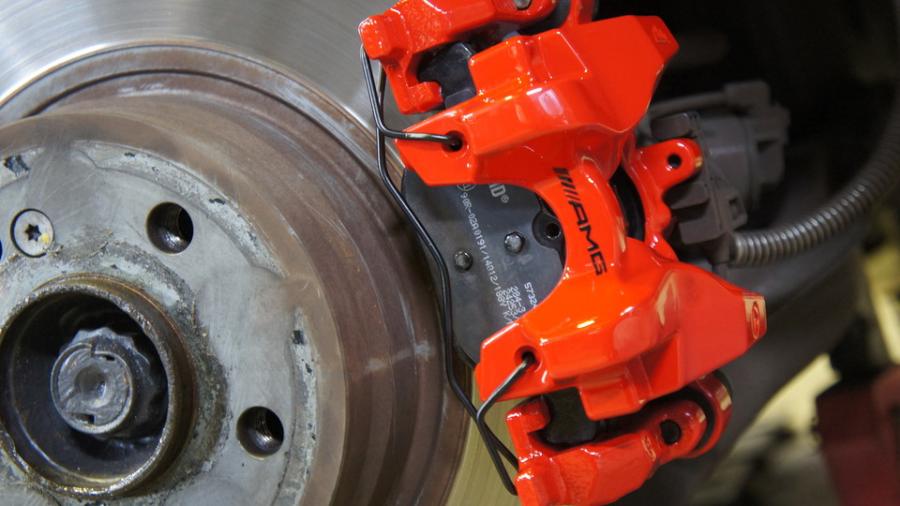 キャリパー塗装施工事例：ベンツE250クーペ　キャリパー塗装　COLOR:#001 Italian losso solid IMG9_1624_hBfFu5_sub2.jpg