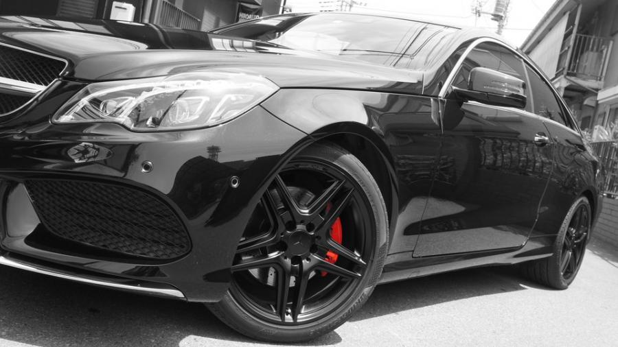 キャリパー塗装施工事例：ベンツE250クーペ　キャリパー塗装　COLOR:#001 Italian losso solid IMG9_1624_hBfFu5_sub5.jpg