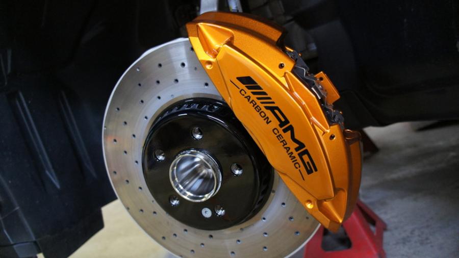 キャリパー塗装施工事例：ベンツEクラスクーペC238　キャリパー塗装＆ローター塗装　COLOR:#030 Royal art pearl orange gold＆#005 Deep coal black IMG9_1643_GTntbF_sub1.jpg