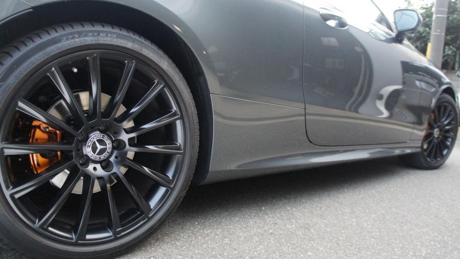 キャリパー塗装施工事例：ベンツEクラスクーペC238　キャリパー塗装＆ローター塗装　COLOR:#030 Royal art pearl orange gold＆#005 Deep coal black IMG9_1643_GTntbF_sub8.jpg