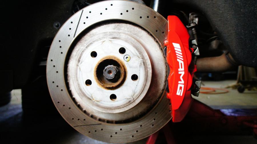 キャリパー塗装施工事例：ベンツE63AMG　キャリパー塗装　COLOR:#001 Italian losso solid IMG9_1652_fqZvgq_sub1.jpg