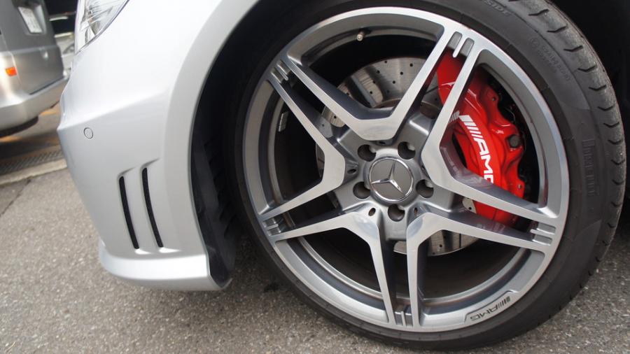 キャリパー塗装施工事例：ベンツE63AMG　キャリパー塗装　COLOR:#001 Italian losso solid IMG9_1652_fqZvgq_sub5.jpg