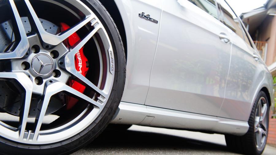 キャリパー塗装施工事例：ベンツE63AMG　キャリパー塗装　COLOR:#001 Italian losso solid IMG9_1652_fqZvgq_sub8.jpg