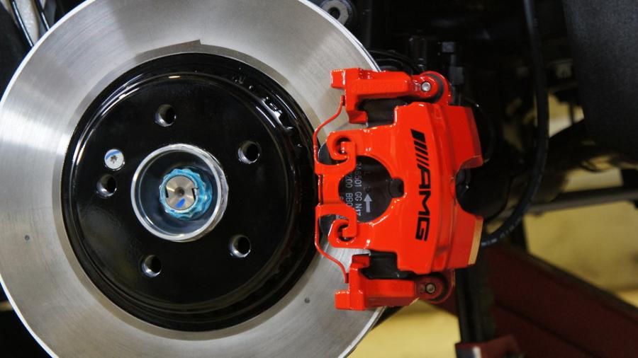 キャリパー塗装施工事例：ベンツC43カブリオレ　キャリパー塗装＆ローター塗装　COLOR:#001 Italian losso solid＆オリジナルブラック IMG9_1657_ENT34F_sub2.jpg