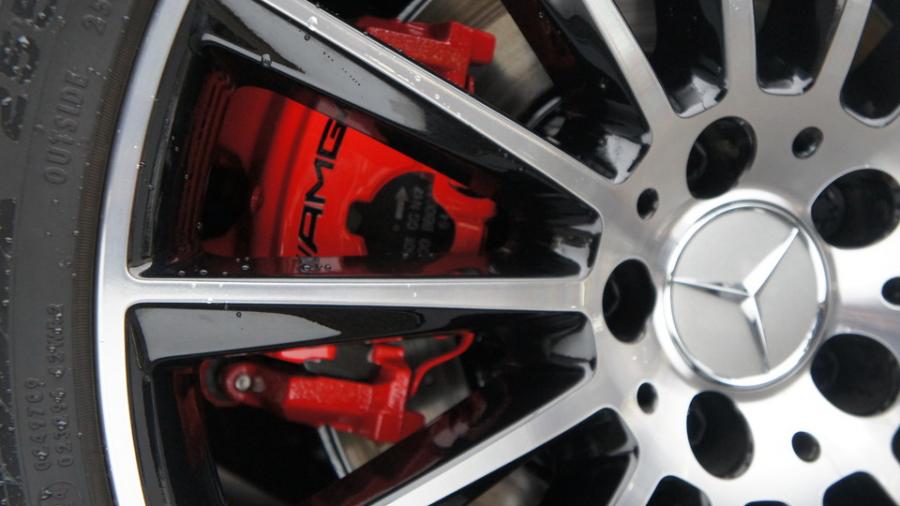 キャリパー塗装施工事例：ベンツC43カブリオレ　キャリパー塗装＆ローター塗装　COLOR:#001 Italian losso solid＆オリジナルブラック IMG9_1657_ENT34F_sub4.jpg