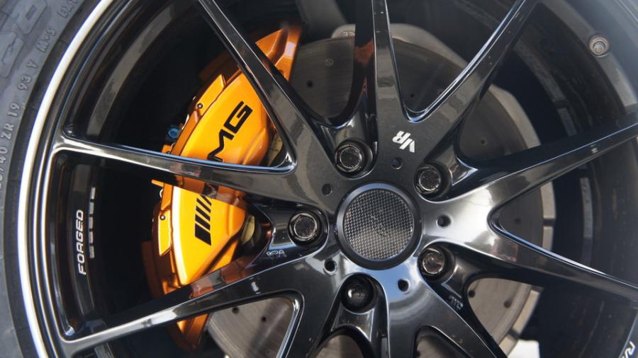 キャリパー塗装施工事例：ベンツCクラスW205　キャリパー塗装　COLOR:#030 Royal art pearl orange gold IMG9_1664_6U6gMt_sub6.jpg