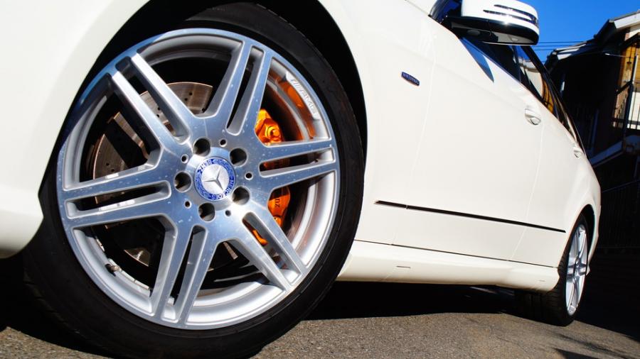 キャリパー塗装施工事例：ベンツS212Eクラス　キャリパー塗装　COLOR:#030 Royal art pearl orange gold IMG9_1673_HAVOYl_sub6.jpg