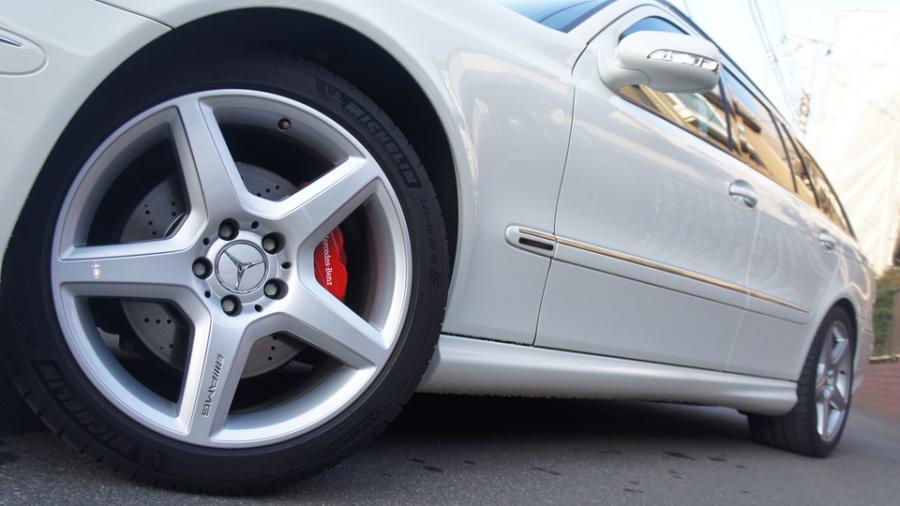 キャリパー塗装施工事例：ベンツE350ワゴン　キャリパー塗装　COLOR:#001 Italian losso solid　D-DASHダウトダウンブレーキパット前後装着 IMG9_1688_PlmWR2_sub6.jpg