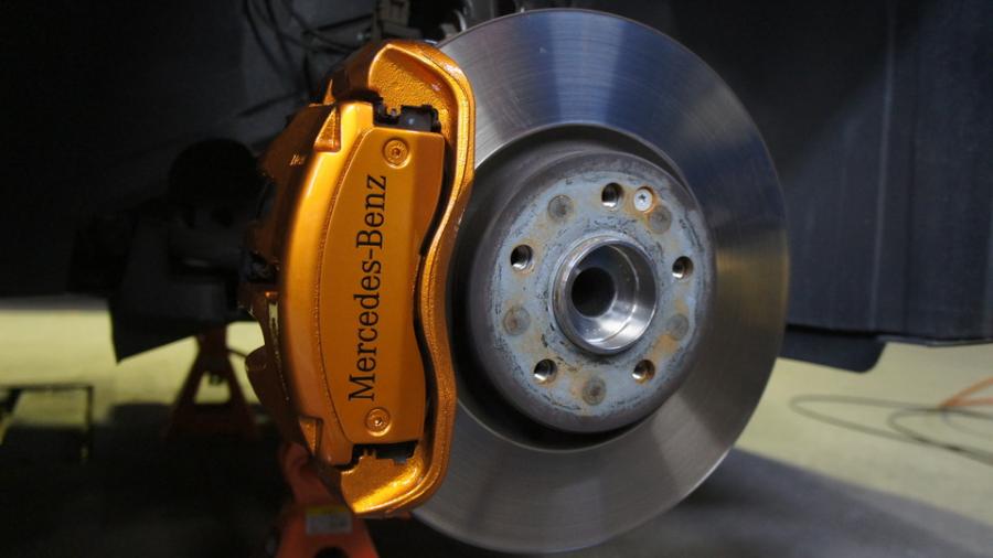 キャリパー塗装施工事例：ベンツVクラス　キャリパー塗装　COLOR:#030 Royal art pearl orange gold IMG9_1697_bjdjyI_sub1.jpg