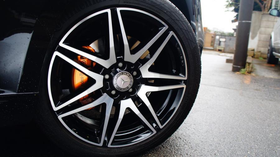 キャリパー塗装施工事例：ベンツVクラス　キャリパー塗装　COLOR:#030 Royal art pearl orange gold IMG9_1697_bjdjyI_sub4.jpg