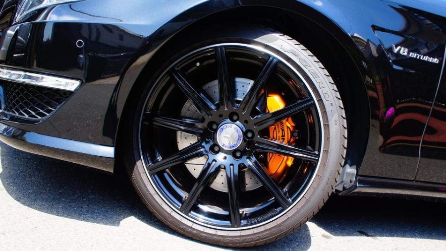 キャリパー塗装施工事例：ベンツCLS63ｼｭｰﾃｨﾝｸﾞﾌﾞﾚｰｸ　キャリパー塗装　COLOR:#030 Royal art pearl orange gold IMG9_1718_VHPFy0_sub2.jpg