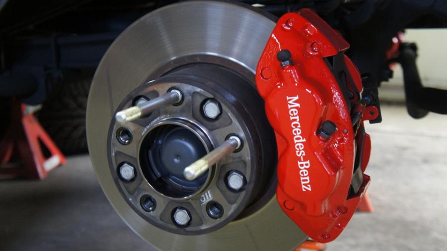 キャリパー塗装施工事例：ベンツG350　キャリパー塗装　COLOR:#001 Italian losso solid IMG9_1764_RwxtmY_sub1.jpg