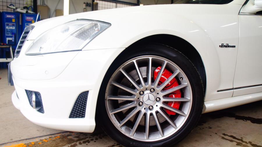 キャリパー塗装施工事例：ベンツW221S63AMG　キャリパー塗装　COLOR:#001 Italian losso solid IMG9_1789_2DQLpS_sub5.jpg