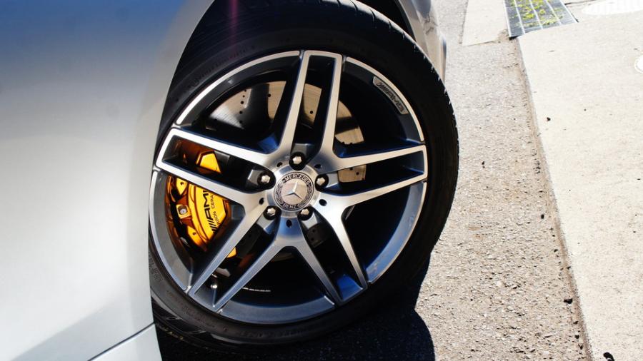 キャリパー塗装施工事例：ベンツS300h　キャリパー塗装　COLOR:オリジナルゴールド系 IMG9_1805_xFwBCU_sub4.jpg