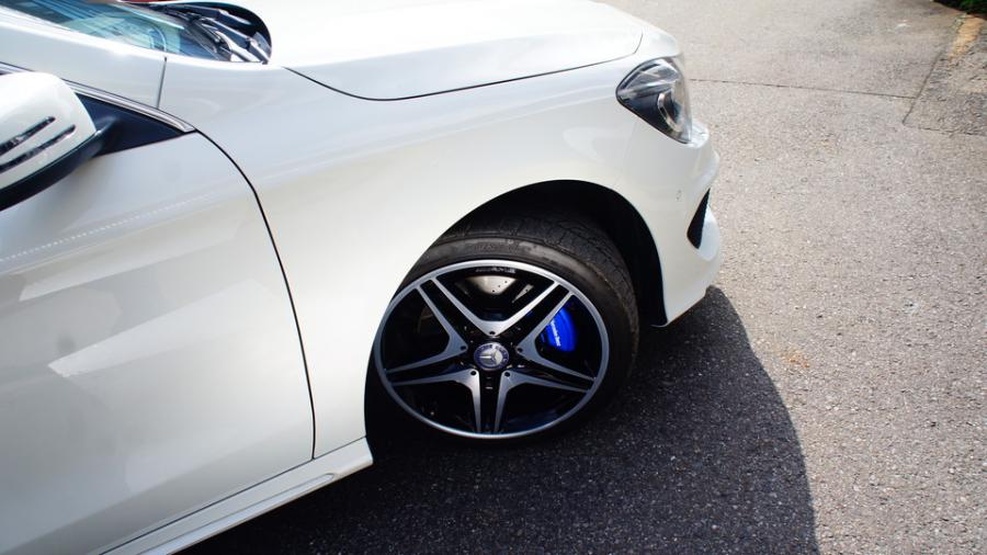 キャリパー塗装施工事例：ベンツCLA250　キャリパー塗装　COLOR:#1115 Deep marine blue IMG9_1808_DG8QNZ_sub6.jpg