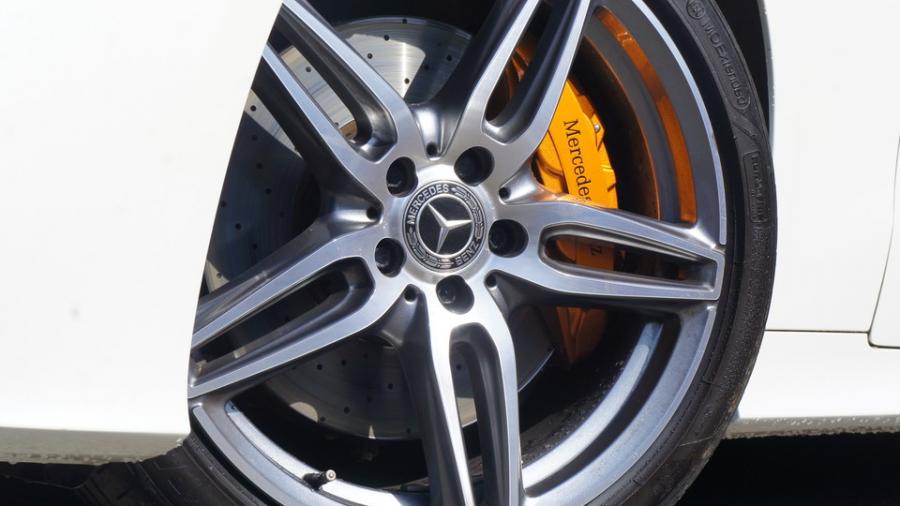 キャリパー塗装施工事例：ベンツE400クーペ　キャリパー塗装　COLOR:#030 Royal art pearl orange gold IMG9_1810_6BGhus_sub1.jpg