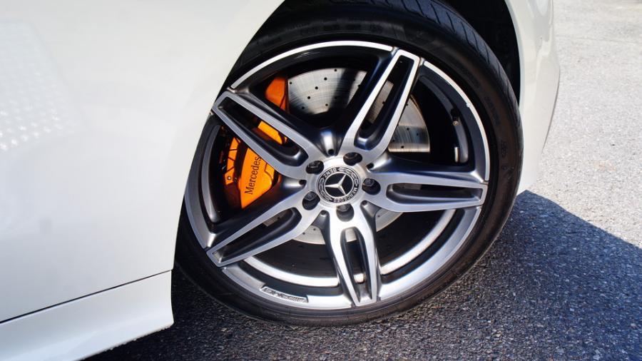 キャリパー塗装施工事例：ベンツE400クーペ　キャリパー塗装　COLOR:#030 Royal art pearl orange gold IMG9_1810_6BGhus_sub4.jpg