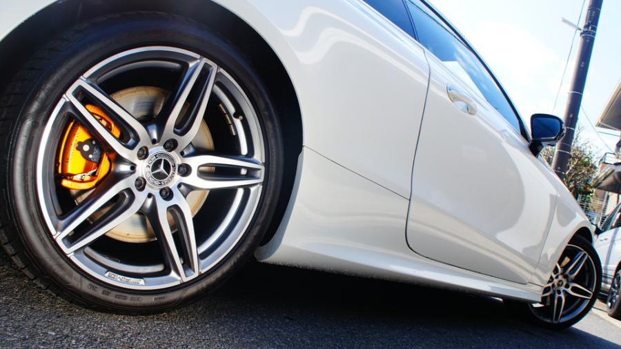 キャリパー塗装施工事例：ベンツE400クーペ　キャリパー塗装　COLOR:#030 Royal art pearl orange gold IMG9_1810_6BGhus_sub5.jpg