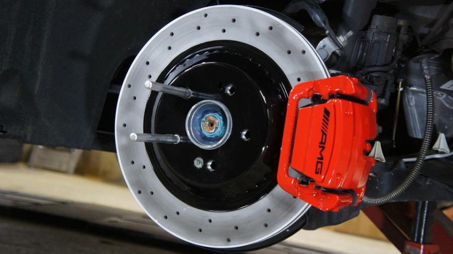 キャリパー塗装施工事例：ベンツS550クーペ　キャリパー塗装＆ローター塗装　COLOR:#001 Italian losso solid＆ローターブラック系 IMG9_1823_dFPfq3_sub2.jpg