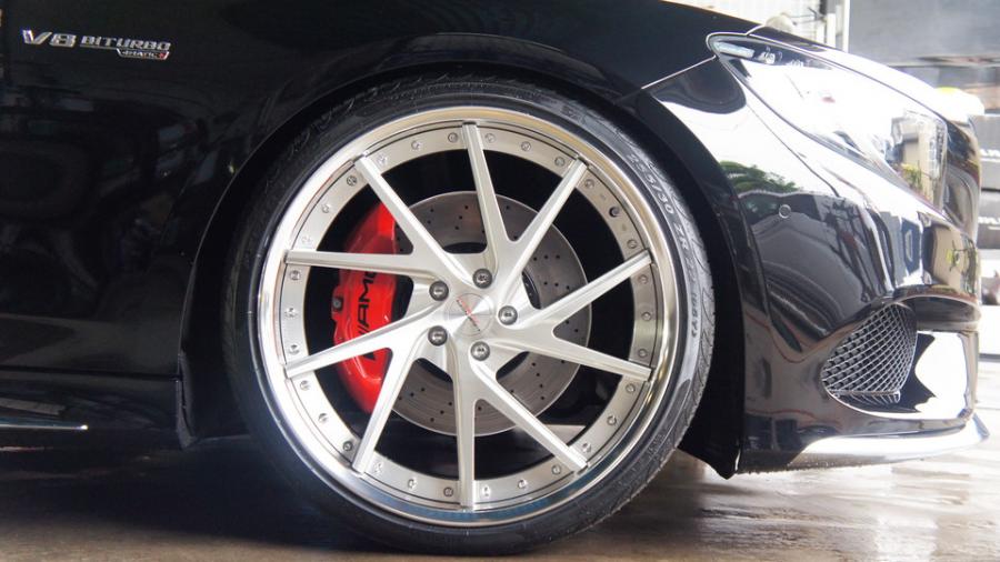 キャリパー塗装施工事例：ベンツS550クーペ　キャリパー塗装＆ローター塗装　COLOR:#001 Italian losso solid＆ローターブラック系 IMG9_1823_dFPfq3_sub7.jpg