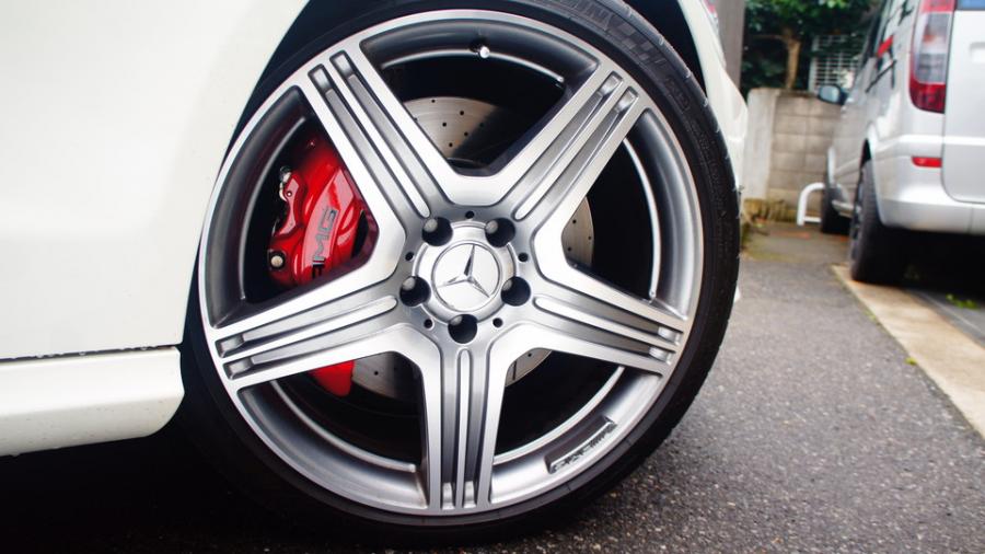 キャリパー塗装施工事例：ベンツCLSシューティングブレーク　キャリパー塗装　COLOR:#001 Italian losso solid IMG9_1847_OhTCY2_sub7.jpg