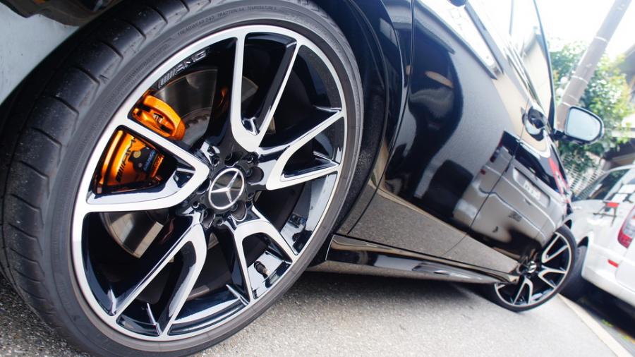 キャリパー塗装施工事例：ベンツE53AMG　キャリパー塗装　COLOR:#030 Royal art pearl orange gold IMG9_1849_dGi3MC_sub4.jpg