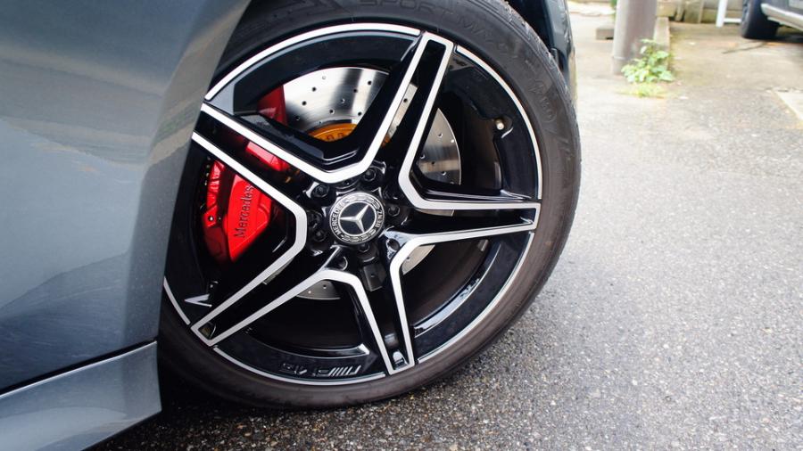 キャリパー塗装施工事例：ベンツCLS450　キャリパー塗装COLOR:#001 Italian losso solid　ローター塗装COLOR:#003 Tokyo midnight gold　ローター加工RrのみType:DD IMG9_1858_YctajZ_sub4.jpg