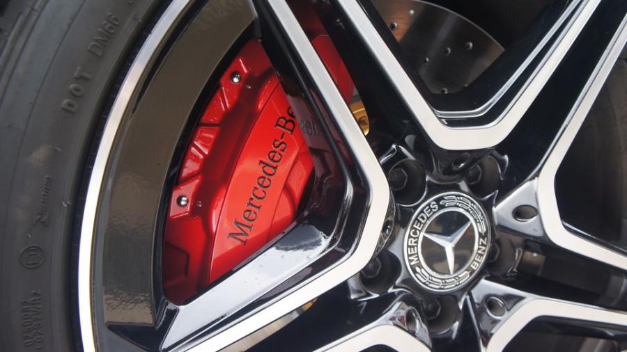 キャリパー塗装施工事例：ベンツCLS450　キャリパー塗装COLOR:#001 Italian losso solid　ローター塗装COLOR:#003 Tokyo midnight gold　ローター加工RrのみType:DD IMG9_1858_YctajZ_sub6.jpg