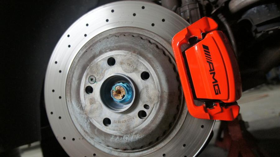 キャリパー塗装施工事例：ベンツS550　キャリパー塗装　COLOR:#001 Italian losso solid IMG9_1874_aedfEN_sub2.jpg