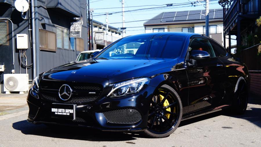 ベンツC300クーペ　キャリパー塗装COLOR:#020 hawaiian passion yellow　ホイール塗装：グロスブラック　D-DASHダストダウンパット前後