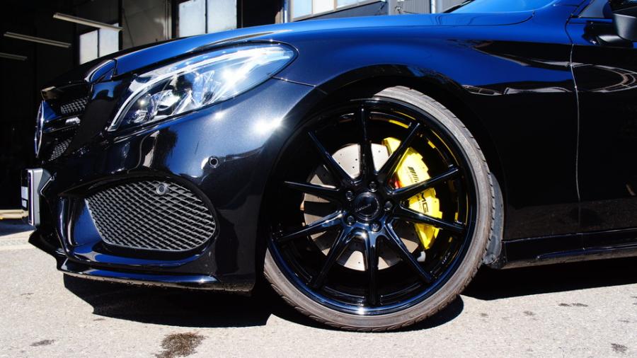 キャリパー塗装施工事例：ベンツC300クーペ　キャリパー塗装COLOR:#020 hawaiian passion yellow　ホイール塗装：グロスブラック　D-DASHダストダウンパット前後 IMG9_1901_cc6GTt_sub3.jpg