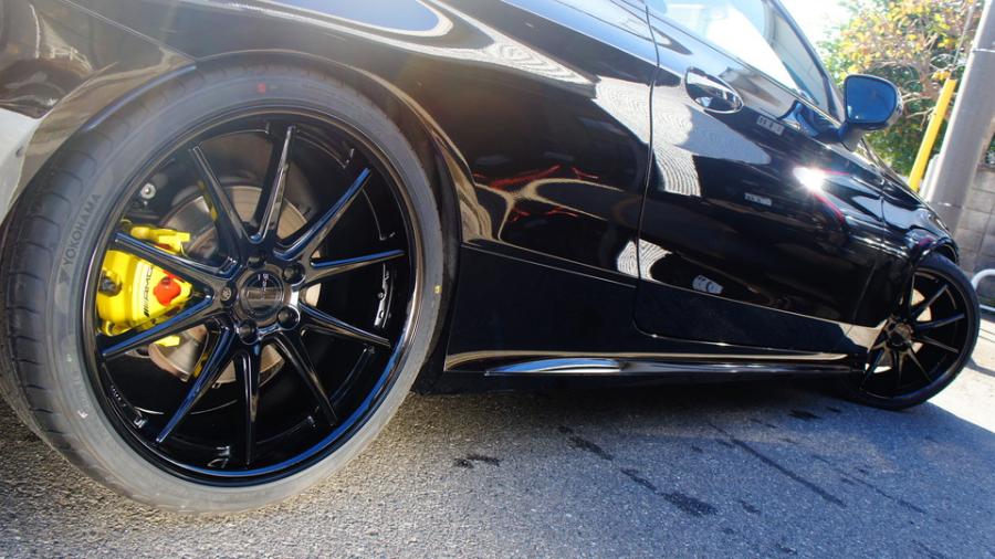 キャリパー塗装施工事例：ベンツC300クーペ　キャリパー塗装COLOR:#020 hawaiian passion yellow　ホイール塗装：グロスブラック　D-DASHダストダウンパット前後 IMG9_1901_cc6GTt_sub8.jpg