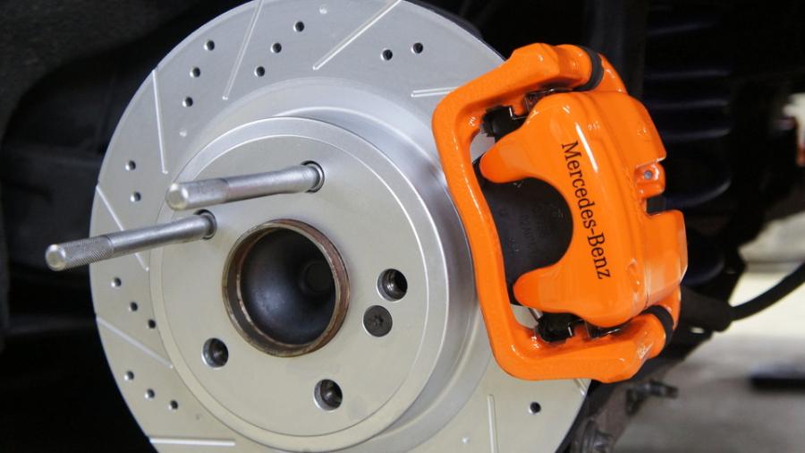 キャリパー塗装施工事例：ベンツCLAｼｭｰﾃｨﾝｸﾞﾌﾞﾚｰｸ　キャリパー塗装COLOR:#1110 Valencia premium orange　ローター加工Type:6SD IMG9_1939_UH5vCU_sub2.jpg