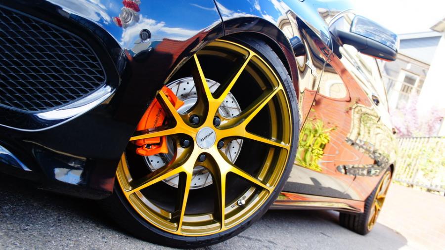 キャリパー塗装施工事例：ベンツCLAｼｭｰﾃｨﾝｸﾞﾌﾞﾚｰｸ　キャリパー塗装COLOR:#1110 Valencia premium orange　ローター加工Type:6SD IMG9_1939_UH5vCU_sub3.jpg