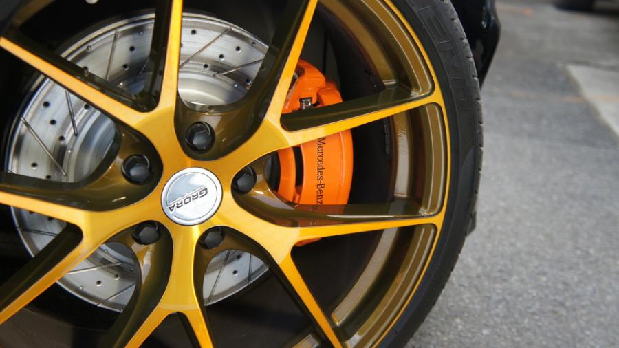 キャリパー塗装施工事例：ベンツCLAｼｭｰﾃｨﾝｸﾞﾌﾞﾚｰｸ　キャリパー塗装COLOR:#1110 Valencia premium orange　ローター加工Type:6SD IMG9_1939_UH5vCU_sub6.jpg