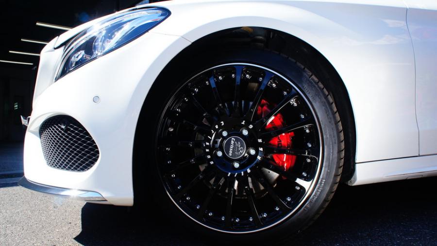 キャリパー塗装施工事例：ベンツCクラス　キャリパー塗装COLOR:#010 premiun rouge candy red IMG9_1956_YfZGSm_sub8.jpg