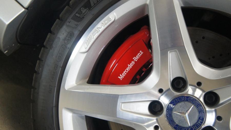 キャリパー塗装施工事例：ベンツSLK　キャリパー塗装COLOR:#001 Italian losso solid IMG9_1985_7YR4c5_sub4.jpg