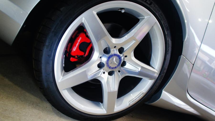 キャリパー塗装施工事例：ベンツSLK　キャリパー塗装COLOR:#001 Italian losso solid IMG9_1985_7YR4c5_sub6.jpg