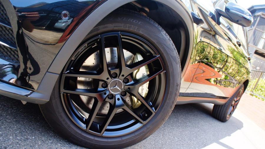 キャリパー塗装施工事例：ベンツGLC250　キャリパー塗装COLOR:#008 Flash champagne gold　ホイール塗装：マットブラック　パナメリカーナグリル装着 IMG9_1987_92GOUx_sub3.jpg