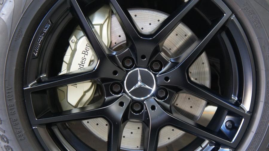 キャリパー塗装施工事例：ベンツGLC250　キャリパー塗装COLOR:#008 Flash champagne gold　ホイール塗装：マットブラック　パナメリカーナグリル装着 IMG9_1987_92GOUx_sub7.jpg