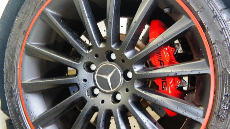 キャリパー塗装施工事例：ベンツC63AMG　キャリパー塗装COLOR:#001 Italian losso solid IMG9_1993_2R84yX_sub5.jpg