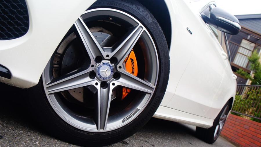 キャリパー塗装施工事例：ベンツCクラス　キャリパー塗装COLOR:#030 Royal art pearl orange gold IMG9_1996_tCuo45_sub3.jpg