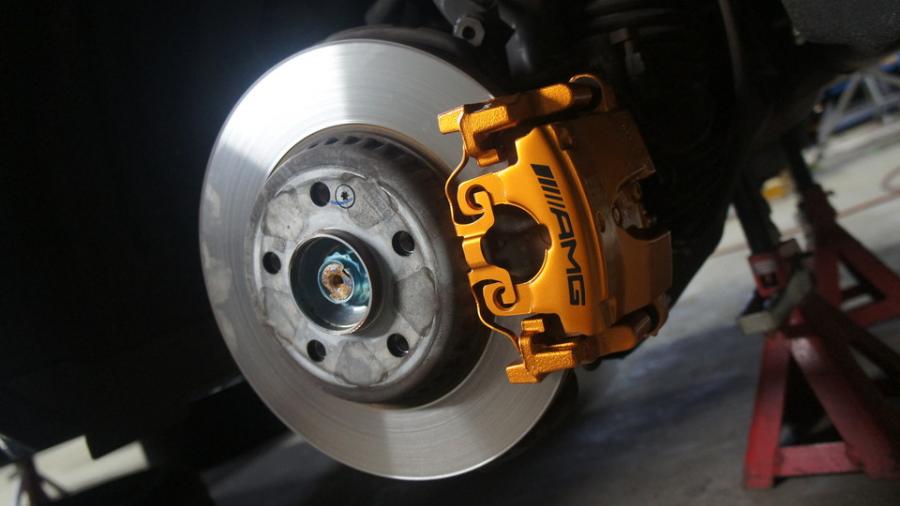 キャリパー塗装施工事例：ベンツC250　キャリパー塗装COLOR:#030 Royal art pearl orange gold IMG9_2004_alv1l0_sub2.jpg