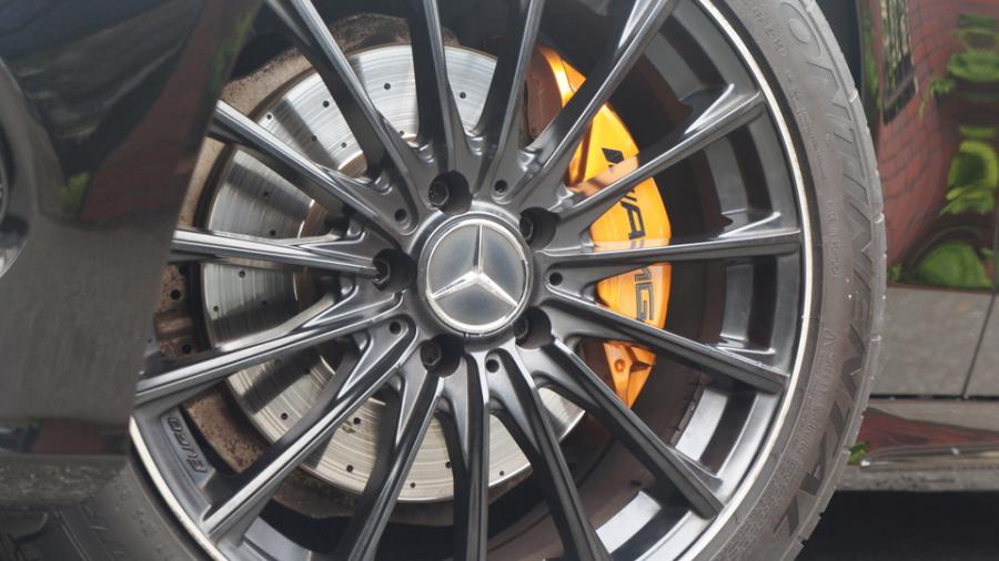 キャリパー塗装施工事例：ベンツC250　キャリパー塗装COLOR:#030 Royal art pearl orange gold IMG9_2004_alv1l0_sub4.jpg