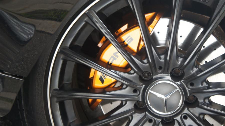 キャリパー塗装施工事例：ベンツC250　キャリパー塗装COLOR:#030 Royal art pearl orange gold IMG9_2004_alv1l0_sub6.jpg